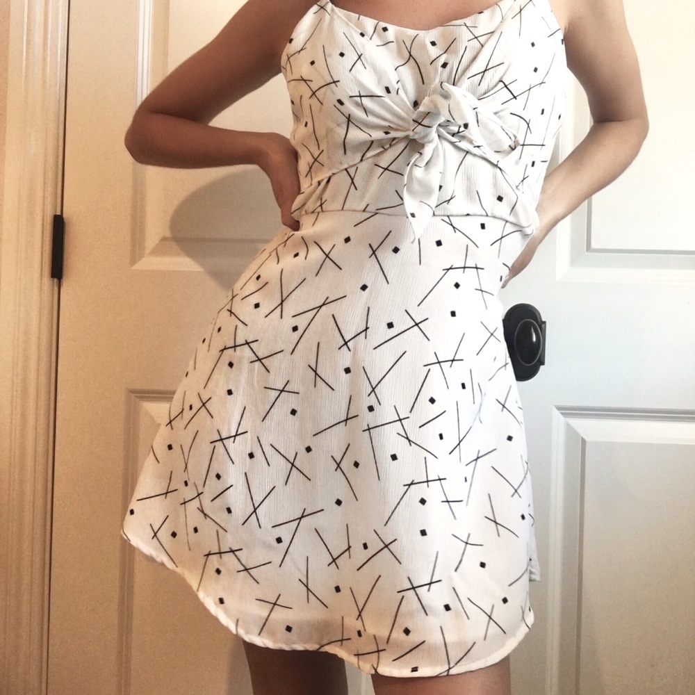NWOT Abstract pattern summer minidress